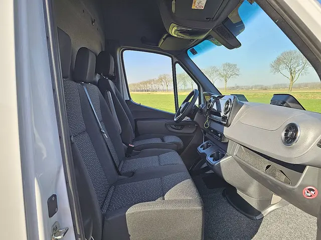 Mercedes-Benz eSprinter