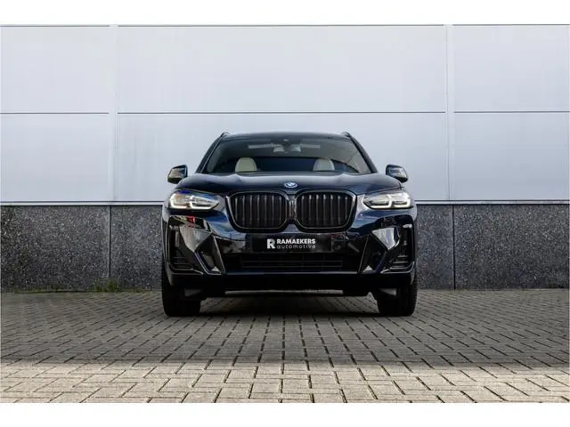 BMW X3 xDrive30e High Executive M-Sport Panorama / Electrische stoel / Trekhaak / Camera /