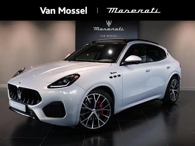 Maserati Grecale 2.0 MHEV Modena 330pk | 2 jaar garantie | Climate Pack | Tech Pack | Dubbel glas |...