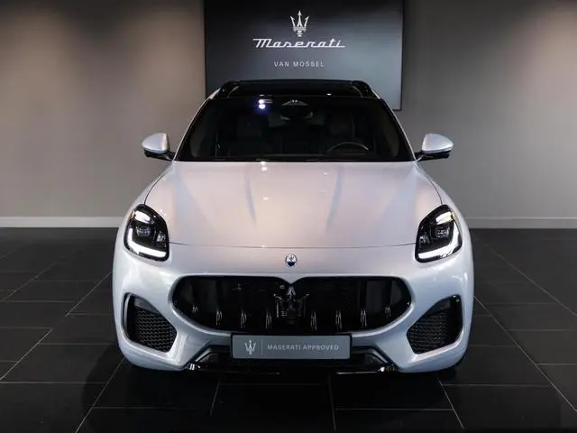 Maserati Grecale 2.0 MHEV Modena 330pk | 2 jaar garantie | Climate Pack | Tech Pack | Dubbel glas |...