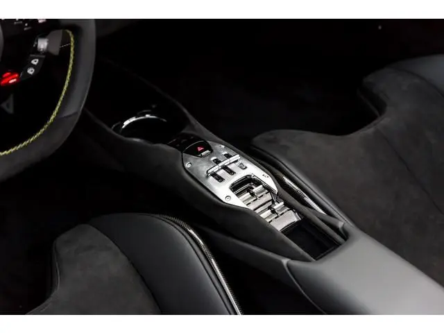Ferrari 296