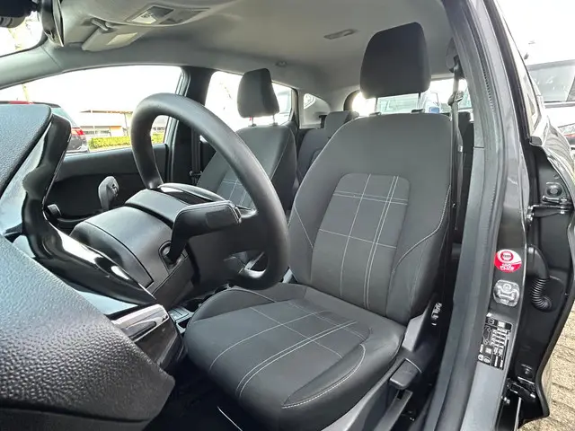 Ford Fiesta 1.1 | Parkeersensoren | Lane Assist | Cruise | Airco