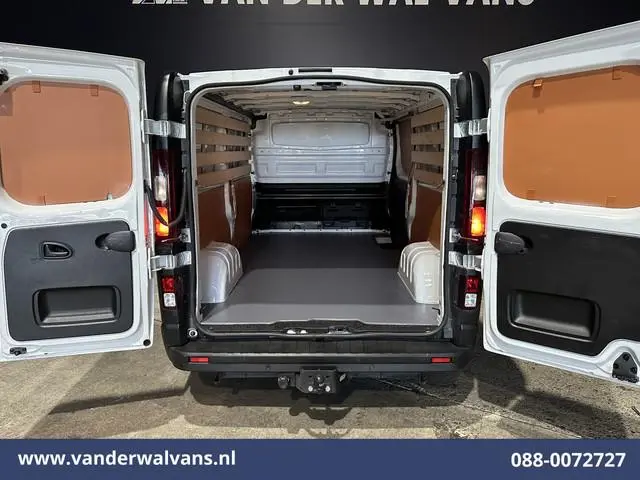 Nissan Primastar 2.0 dCi 131pk L2H1 Euro6 Airco | LED | Cruisecontrol | 2500kg Trekhaak | Parkeersen...