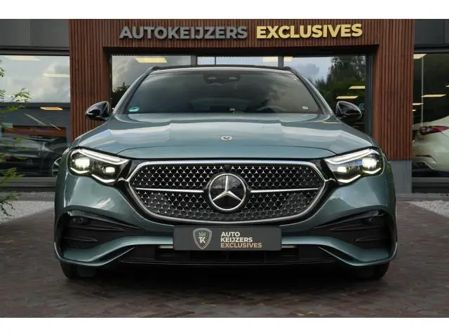 Mercedes-Benz E-klasse 300 e Business Solution AMG Panoramadak DIGITAL LIGHT 360 Camera Adapt. Cruis...