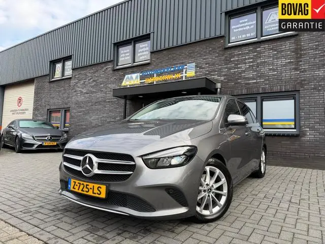 Mercedes-Benz B-klasse 180 Business Solution AMG | 1E EIGENAAR | 3/6/12MND GARANTIE | LEDER | LED |...
