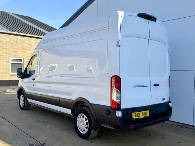 Ford E-Transit 350 68kWh 184PK 317km WLTP 97.5% (SOH) BEV Snelladen L2H3 360° Camera Climate Control...
