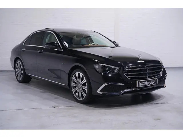 Mercedes-Benz E-klasse 300 e AMG Line AMG-line 360 camera matrix-koplampen keyless entry/go drivers-...