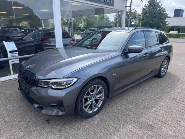 BMW 3-serie Touring 320e Business Edition Plus