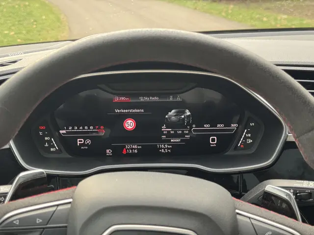 Audi RSQ3