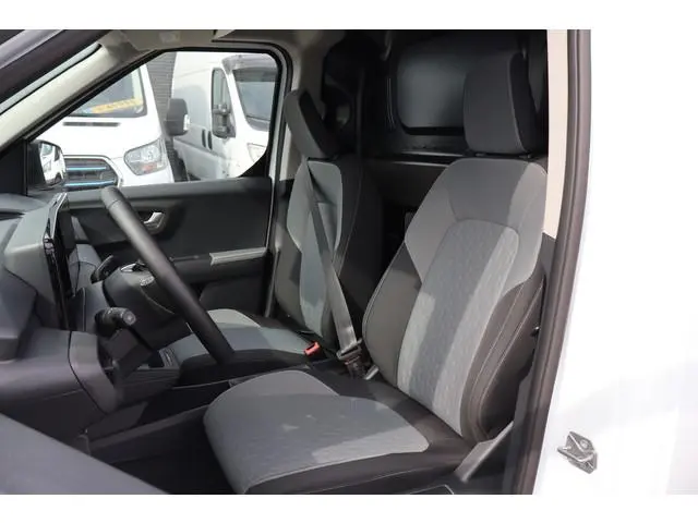 Ford E-Transit Courier 44 kWh Limited Winterpakket