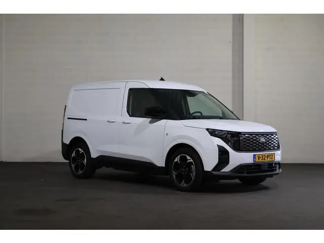 Ford E-Transit Courier