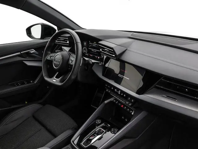 Audi A3 Sportback 40 TFSIe 204pk S-tronic S edition · SOH 100% · Camera · Apple/Android Car Play · N...