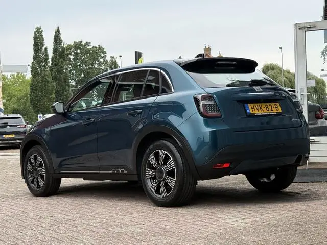Fiat 600 1.2 Hybrid Pop | AUTOMAAT | NAVI | CAMERA | CRUISE | VOL LED |