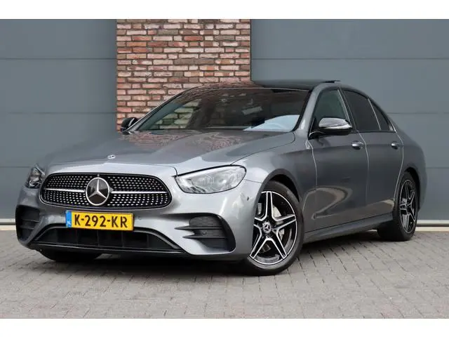 Mercedes-Benz E-klasse 200 AMG Line | Panoramadak | Distronic+ | Burmester | Parfumering | Memory |...