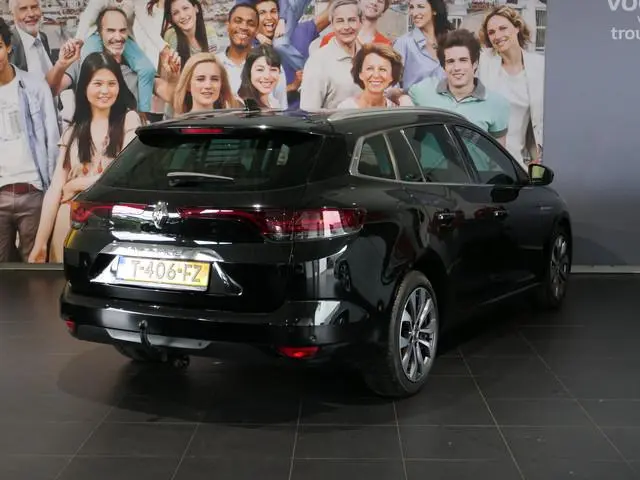 Renault Mégane Estate 1.3 TCe 140 Techno - Occasion Lease vanaf €479 p/m - Dodehoek - Parkeerassiste...