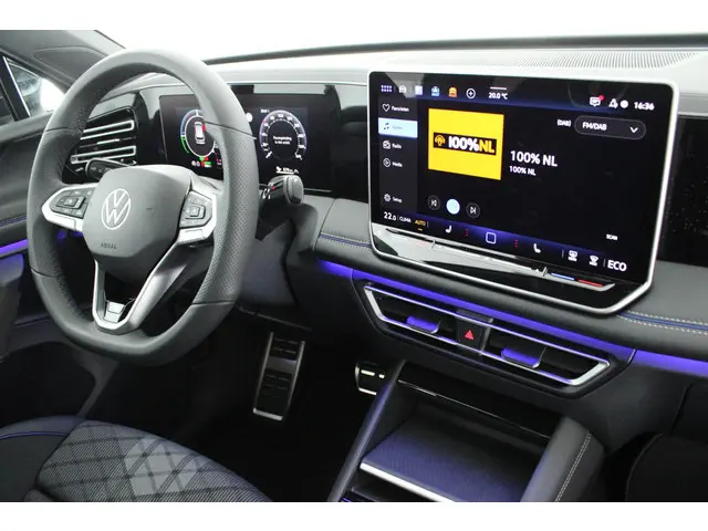 Volkswagen Tiguan 1.5 272pk eHybrid R-Line Edition Trekhaak Camera Keyless Massage Virtual Cockpit P...