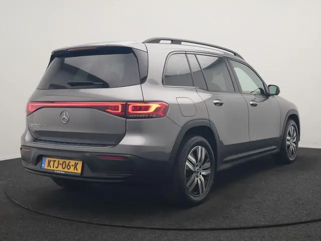 Mercedes-Benz EQB 250+ Luxury Line 74 kWh 191pk Dealer O.H | Adaptive Cruise | 360 Camera | Lederen...