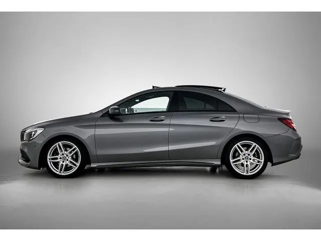 Mercedes-Benz CLA-klasse 180 180 AUTOMAAT | PANORAMADAK | AMG EXTERIEUR & INTERIEUR | NAVIGATIE | SP...