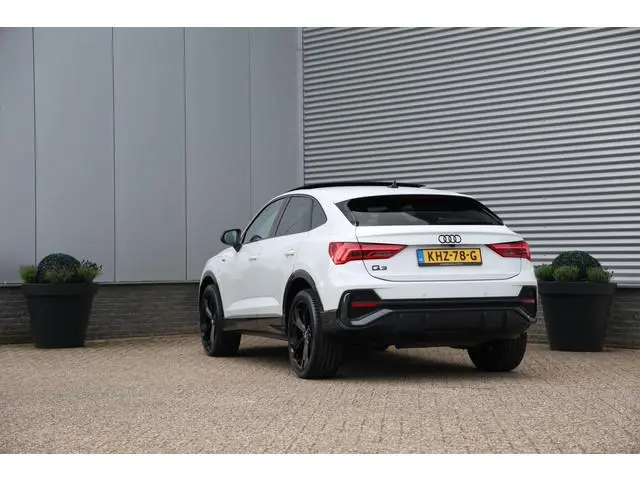 Audi Q3 Sportback 45 TFSI e S-Line 245PK Pano|Trekh|Matrix|Elek stoel.