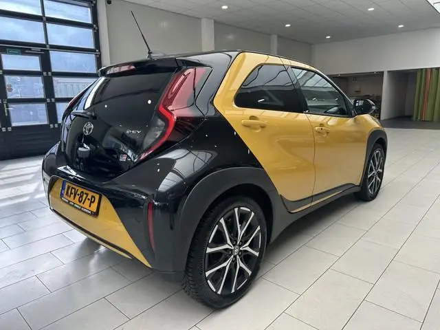 Toyota Aygo X Hybrid 115 GR Sport [ CARPLAY I JBL AUDIO + SUBWOOFER I CAMERA I CLIMA ]