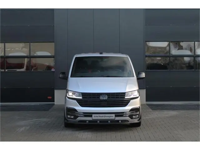 Volkswagen Transporter 2.0 TDI L2H1 28 Bulli 150pk - 20 Inch - Camera - Trekhaak - Leder - ACC - LED...
