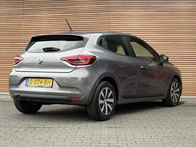 Renault Clio 1.0 TCe 90 Equilibre Carplay / Navi / Cruise