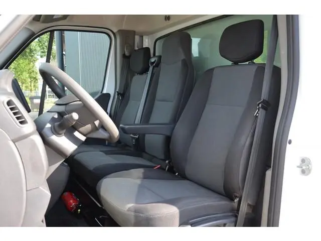 Nissan Interstar