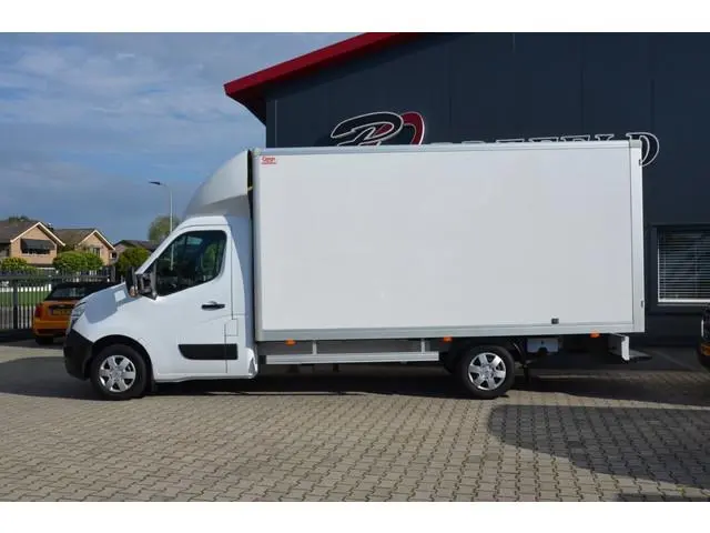Nissan Interstar