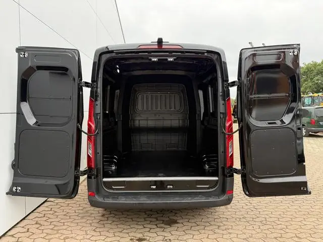 Maxus eDeliver9