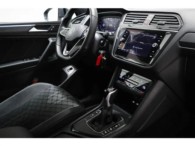 Volkswagen Tiguan Allspace 1.5 TSI R-Line 7p. | NAVIGATIE | CAMERA | TREKHAAK