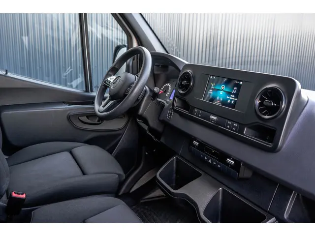 Mercedes-Benz Sprinter 317 CDI L2H2 | Automaat | Mbux | 360° camera | Navi | Cruise | Climatronic