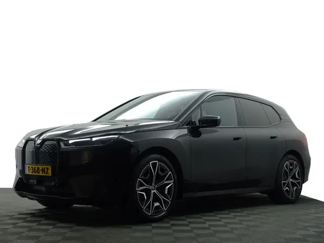 BMW iX xDrive40 M Sport Plus 77 kWh- Stoelmassage, Harman Kardon, 360 Camera, Head Up, Memory Seats,...