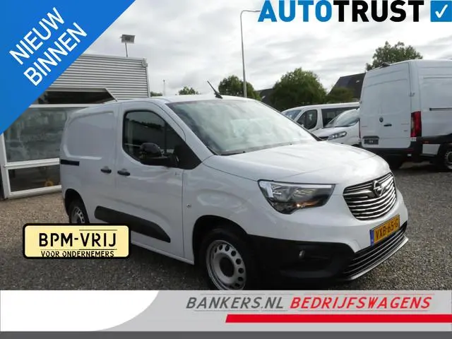 Opel Combo 1.5D 100PK L1 Airco 3-Zits Cruise Camera