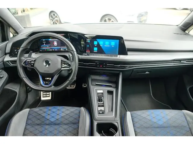 Volkswagen Golf R 2.0 TSI 320pk 8R 4Motion Performance Akrapovic Panoramadak Black edition IQ light...