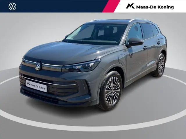 Volkswagen Tiguan 1.5eHybrid 150kW/204PK DSG Life edition · 360°Camera · Trekhaak · Apple/Android Ca...