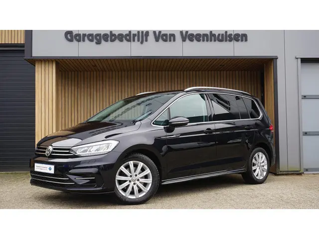 Volkswagen Touran 1.5 TSI 150PK 7-Zits DSG R-Line & Highline LED Keyless 17inch LM Stoel & Stuurverw...