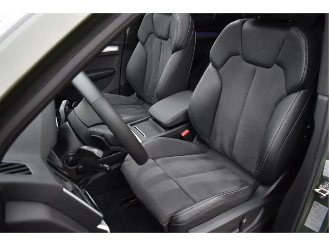 Audi Q5 55 TFSI e S-Line 367 Pk Pano Luchtvering Memory Leder Trekhaak Oled Matrix ACC 21 Inch