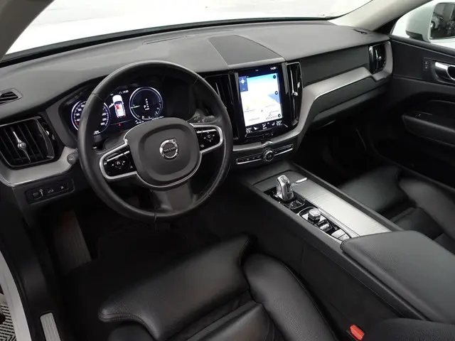 Volvo XC60 2.0 T8 Twin Engine AWD Inscription Blackpack Aut- Panoramadak, Memory, Xenon led, Blis, D...
