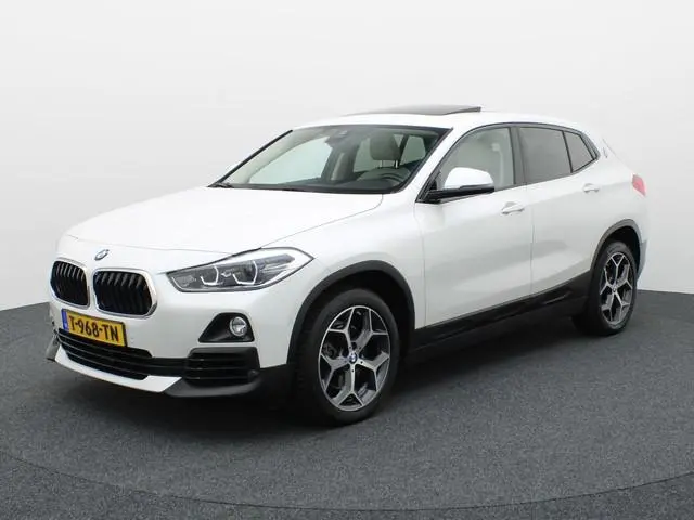 BMW X2 sDrive18i High Executive | Pano | Keyless | Memory Seat | Camera | Leder | Prijs Rijklaar!!