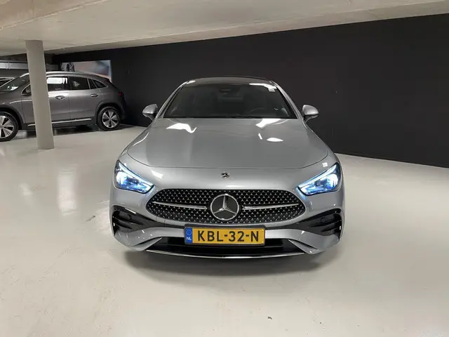 Mercedes-Benz CLE Coupé 300 e | AMG | Pano | Keyless