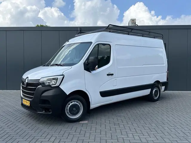 Renault Master T35 2.3 dCi 136 PK / L2H2 / 1e EIG. / 67.106 KM / IMPERIAAL / TREKHAAK / NAVI / AIRCO...
