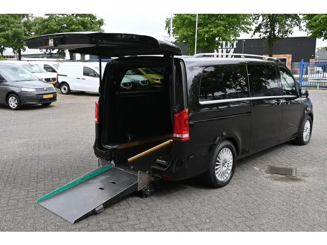 Mercedes-Benz EQV 300 L3 90 kWh Rolstoel vervoer Incl BTW, 360 Camera, Distronic, Elektrische deuren