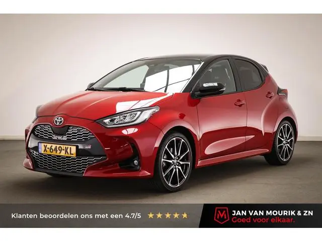 Toyota Yaris 1.5 Hybrid GR Sport | PREMIUM PACK | PANORAMADAK | HEAD UP  | STUURVERWARMING | JBL