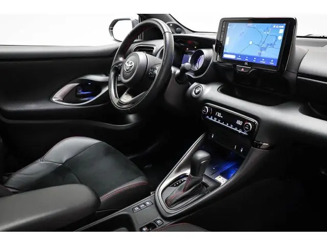 Toyota Yaris 1.5 Hybrid GR Sport | PREMIUM PACK | PANORAMADAK | HEAD UP  | STUURVERWARMING | JBL