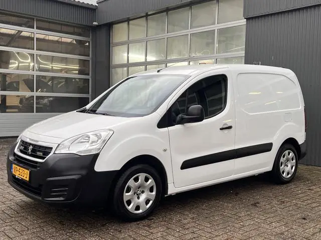 Peugeot Partner 120 1.6 BlueHDi 100pk L1 XR Airco Cruise Trekhaak Kastinrichting Parkeerhulp Schuifd...