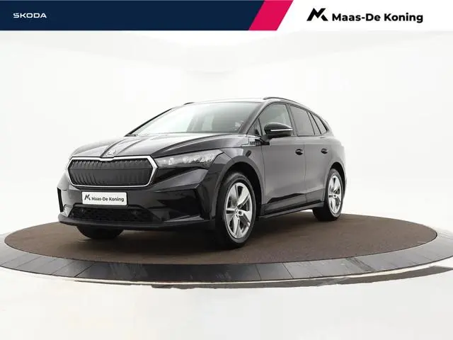 Skoda Enyaq 50 150pk · SOH 92% · Apple/Android Car Play · Camera · Navigatie · Cruise Control · 19''...