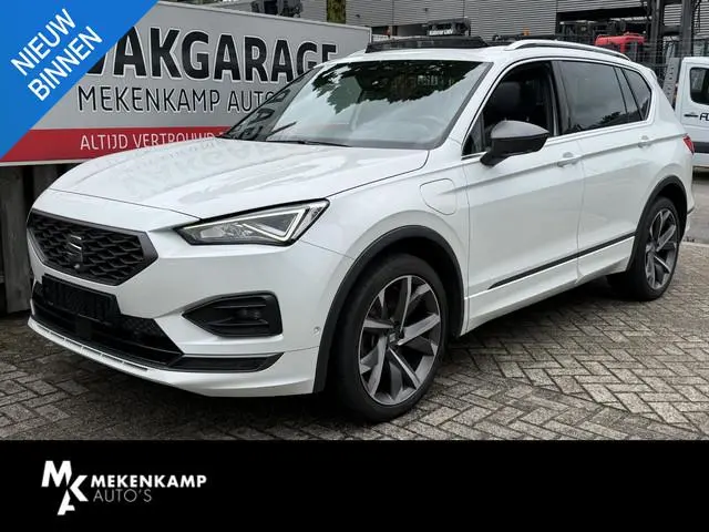 SEAT Tarraco 1.4 TSI e-Hybrid PHEV FR Business Intense 20"/Panoramadak/Leder + memory/360 camera/Key...