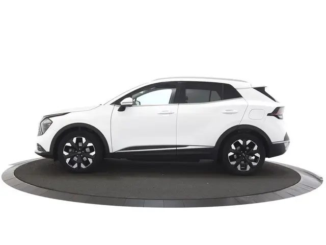 Kia Sportage 1.6 T-GDi Plug-in Hybrid AWD DynamicLine Trekhaak / Winter pack / Camera