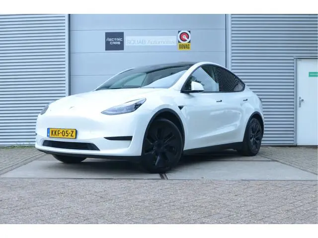 Tesla Model Y RWD 58 kWh Trekhaak (1.600kg), LPF accu, AutoPilot4.0 Ryzen (FSD 99,- p/mnd)