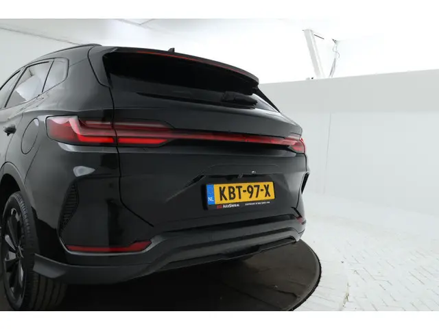 BYD SEAL U
